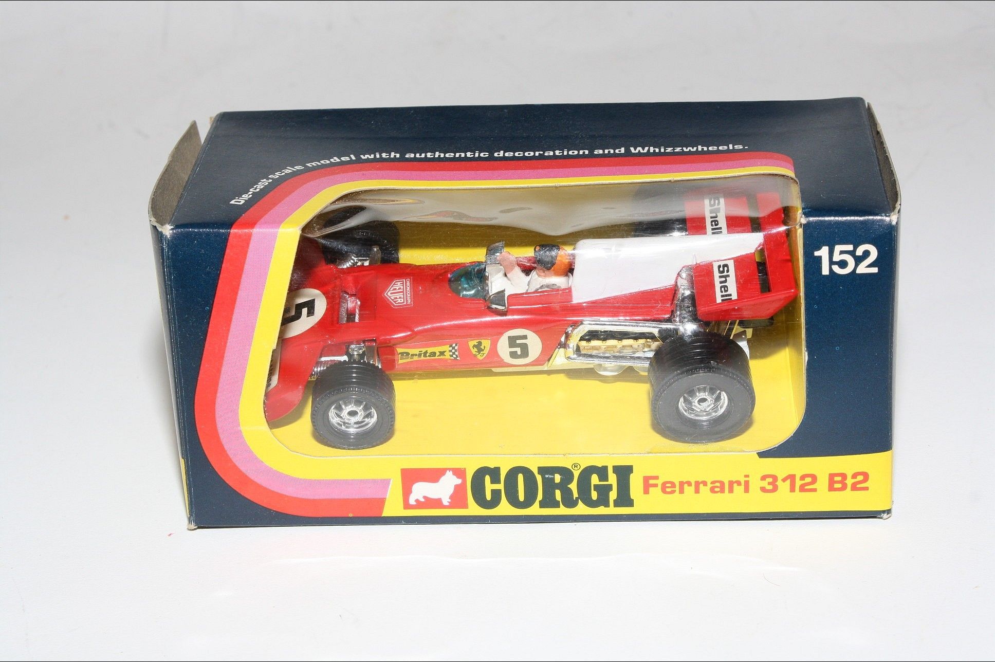 Corgi toys store ferrari 312 b2