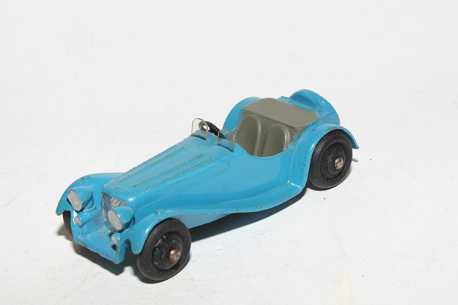 Dinky 612 Commando Jeep, Mint in Original Box | DB Collectables