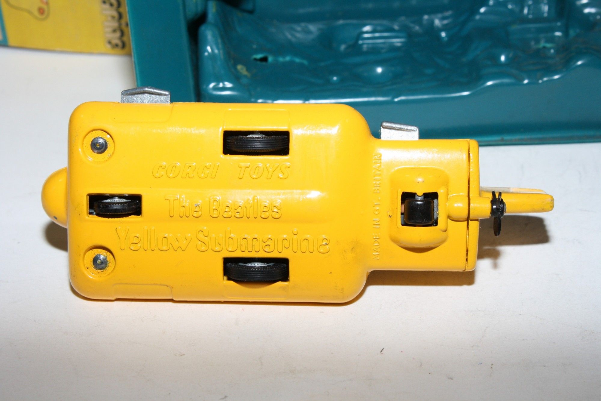 Corgi 803 Yellow Submarine, Yellow/White Hatches, Virtually Mint in ...