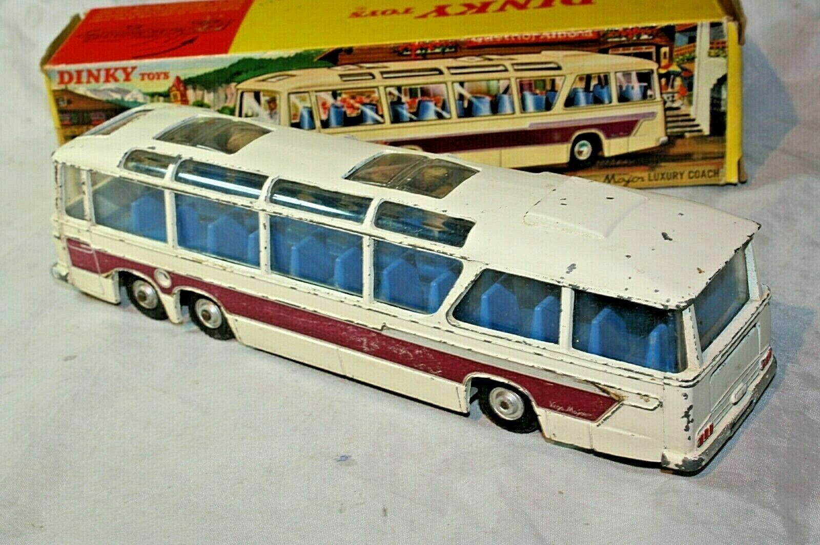 Dinky 952 Vega Major Luxury Coach in Original Box | DB Collectables