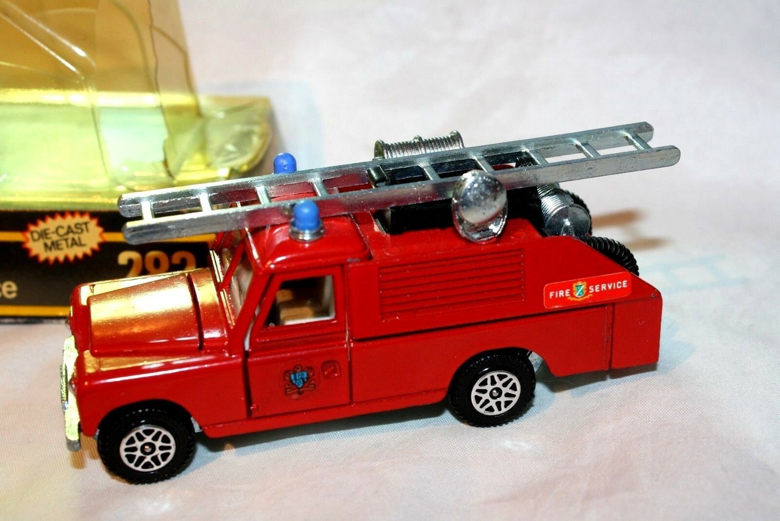 Dinky 282 Land Rover Fire Appliance, Mint Paintwork in Original Bubble ...