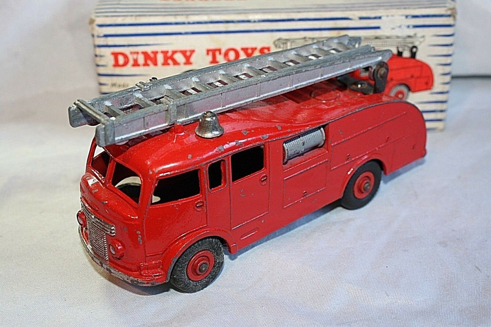 Dinky fire cheap engine 555