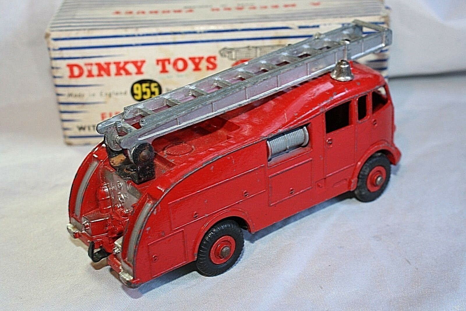 Dinky 955 Fire Engine With Extending Ladder, Good Condition in Original Box  | DB Collectables