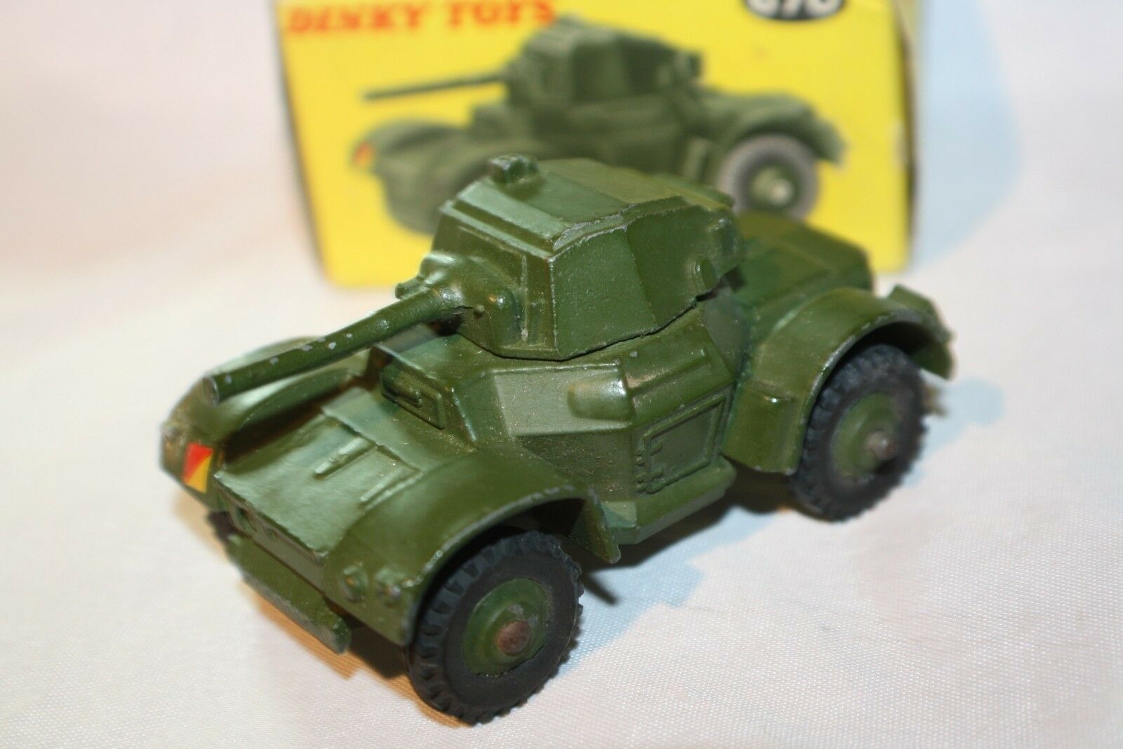 dinky toys armoured car 670