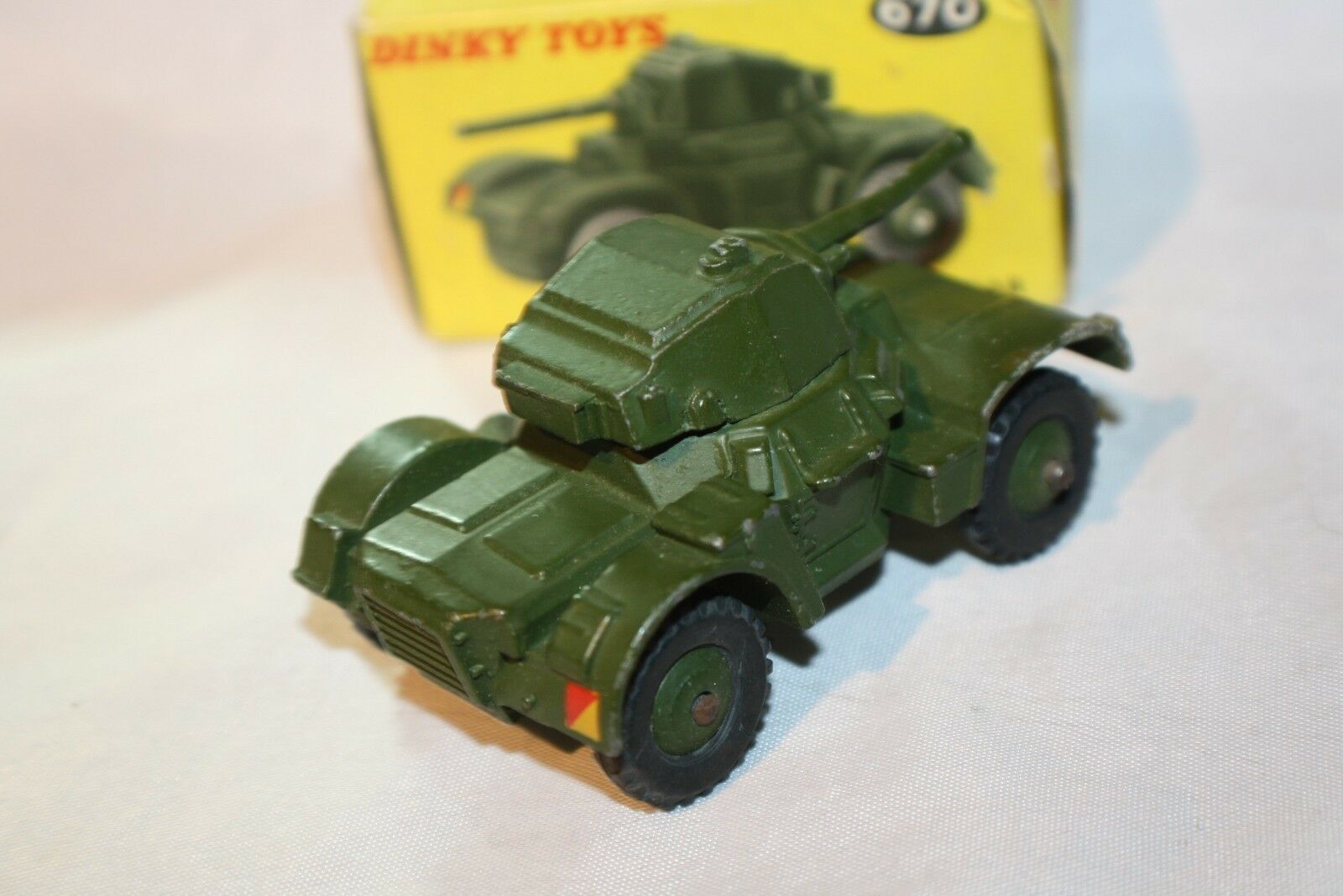 dinky toys armoured car 670