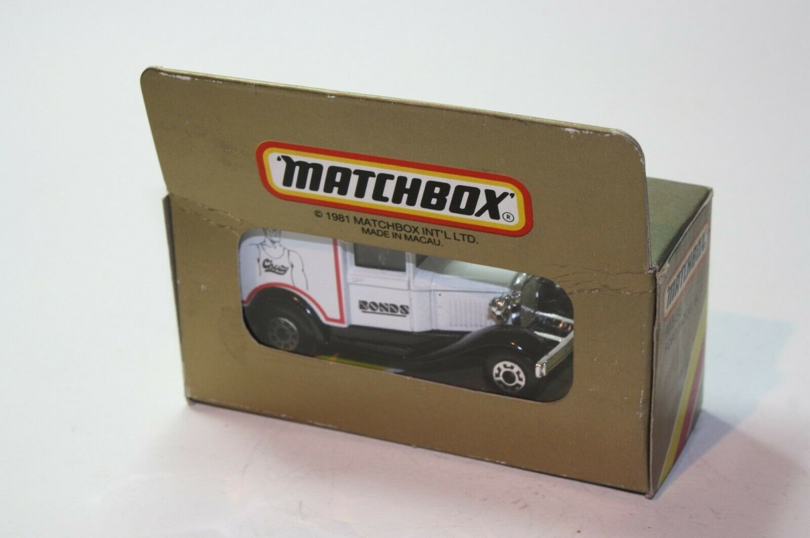 Matchbox MB38 Chesty Promo Australian Collectors Ford Van, Mint in