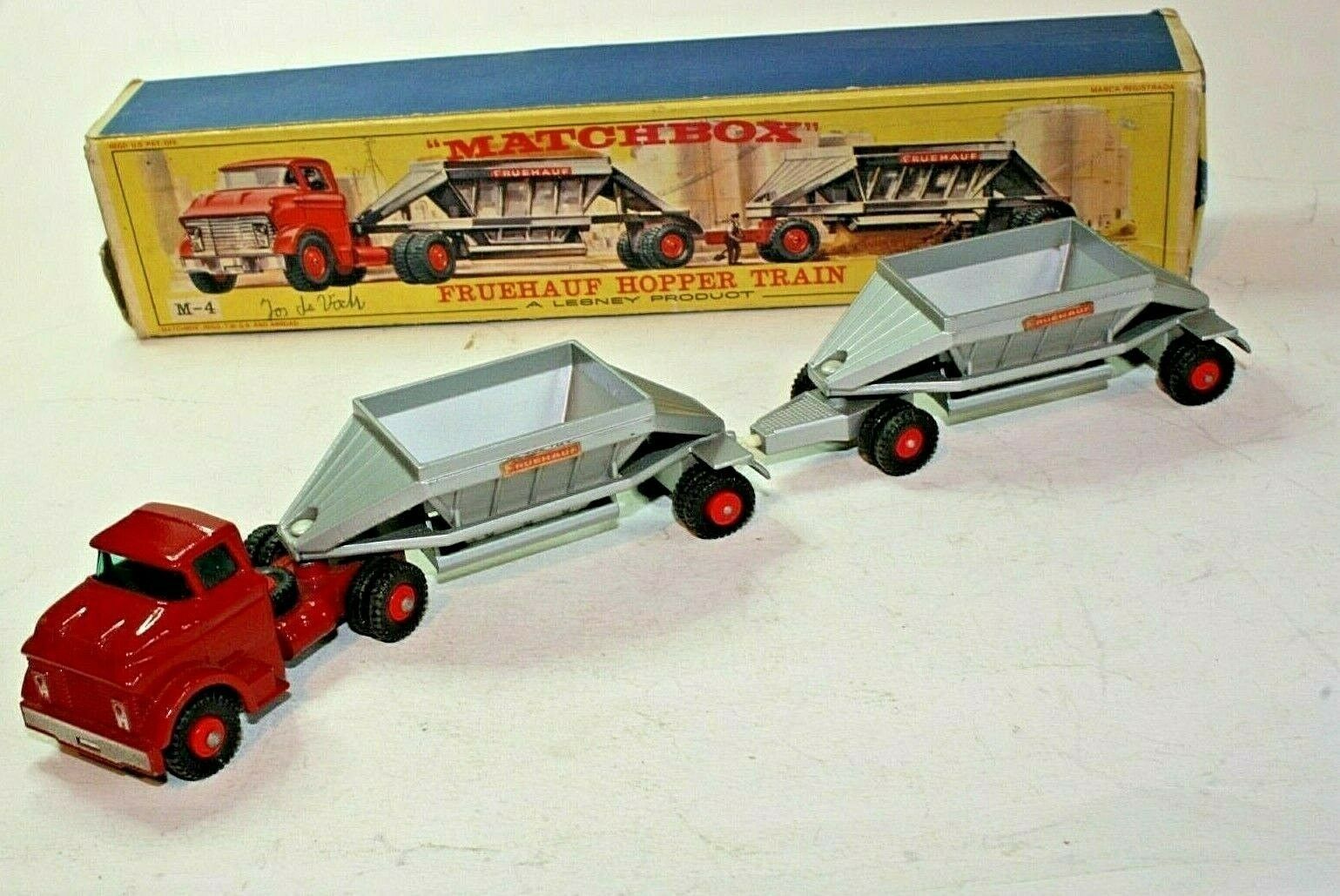 Matchbox M4 Freuhauf Hopper Train, Mint in Original Box DB Collectables