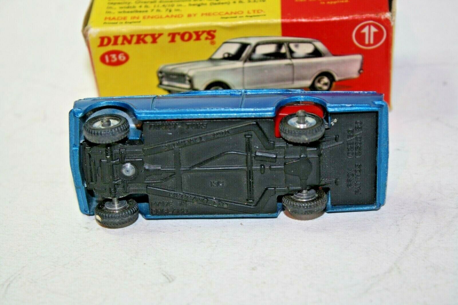 Dinky Toys Ref 136 VAUXHALL VIVA neuf boite d'origine Mint in