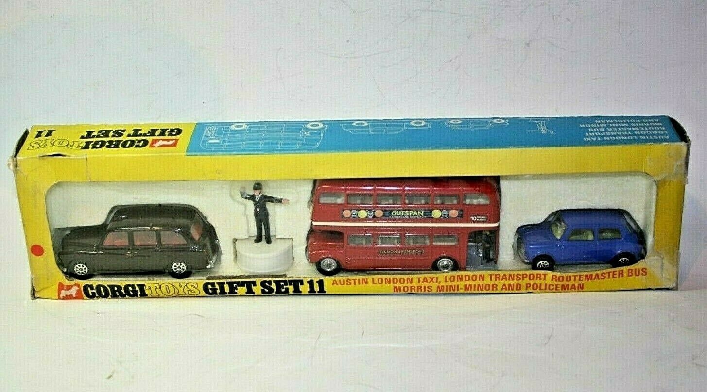 Corgi Gift Set 11 London Transport Set, Excellent Condition in