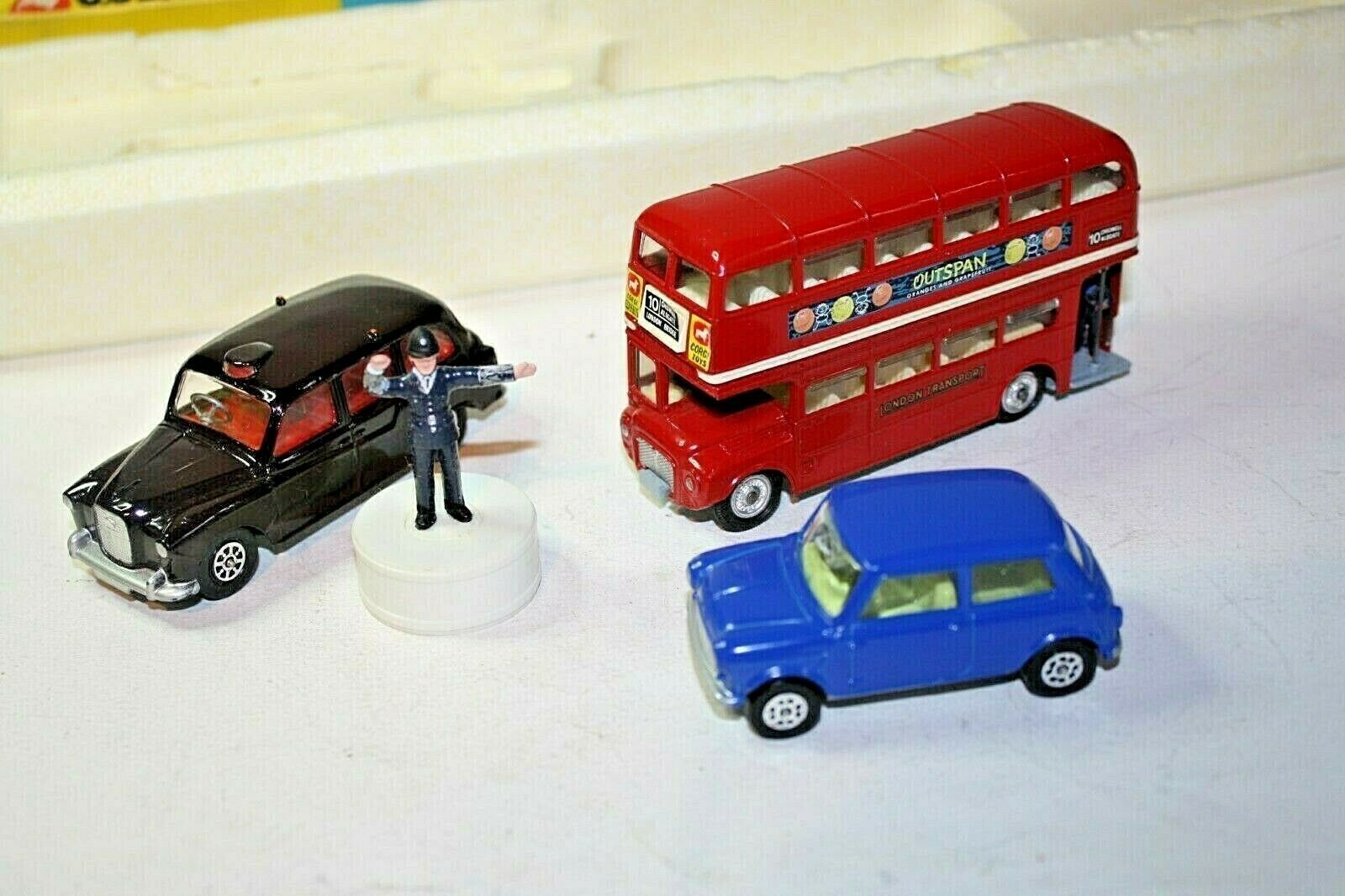 Corgi Gift Set 11 London Transport Set, Excellent Condition in