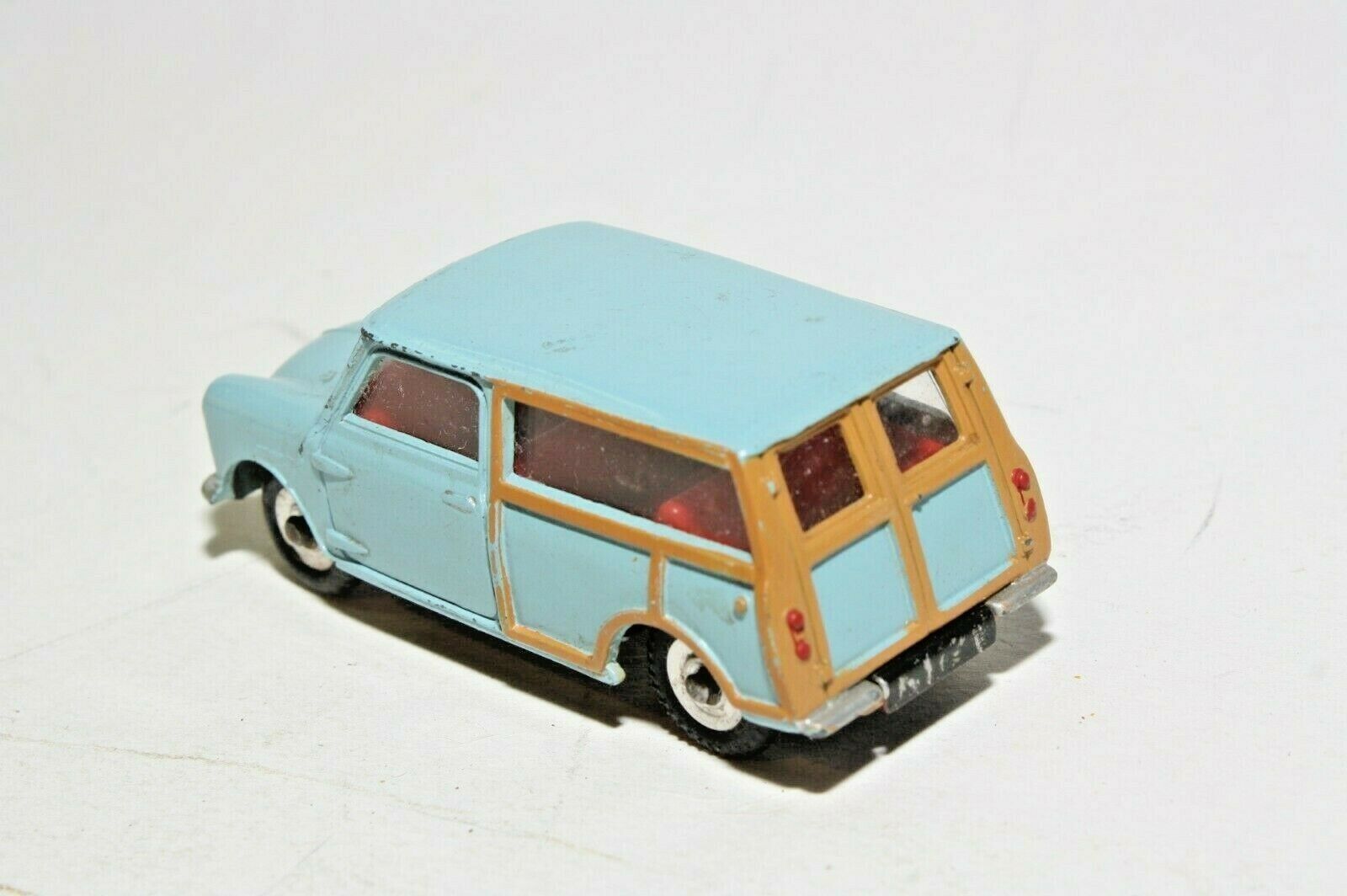 Dinky 199 Austin 7 Countryman, Very Near Mint | DB Collectables