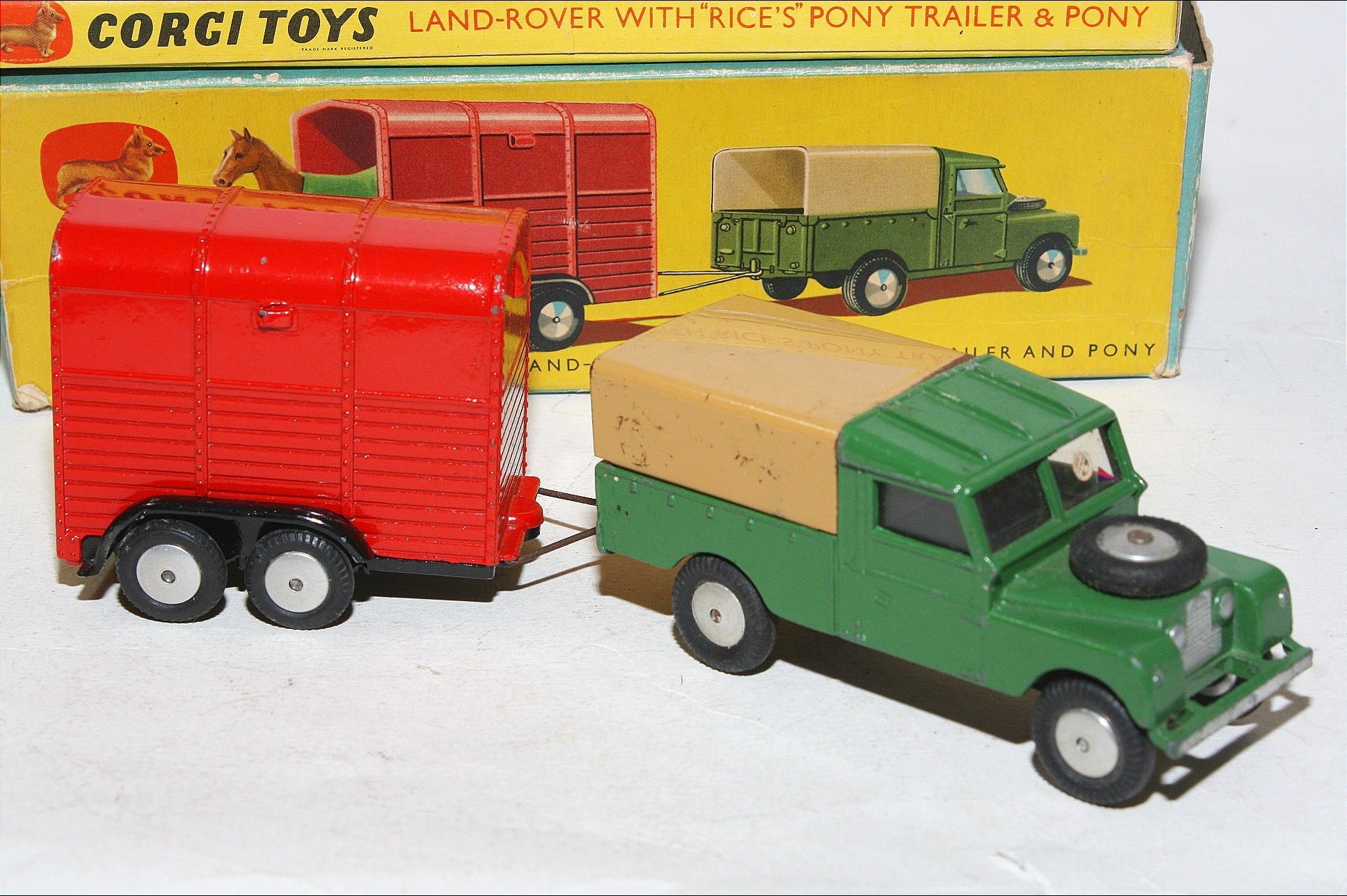 Corgi Gs2 Land Rover & Horse Box,1st Issue, Vgc In Original Box 