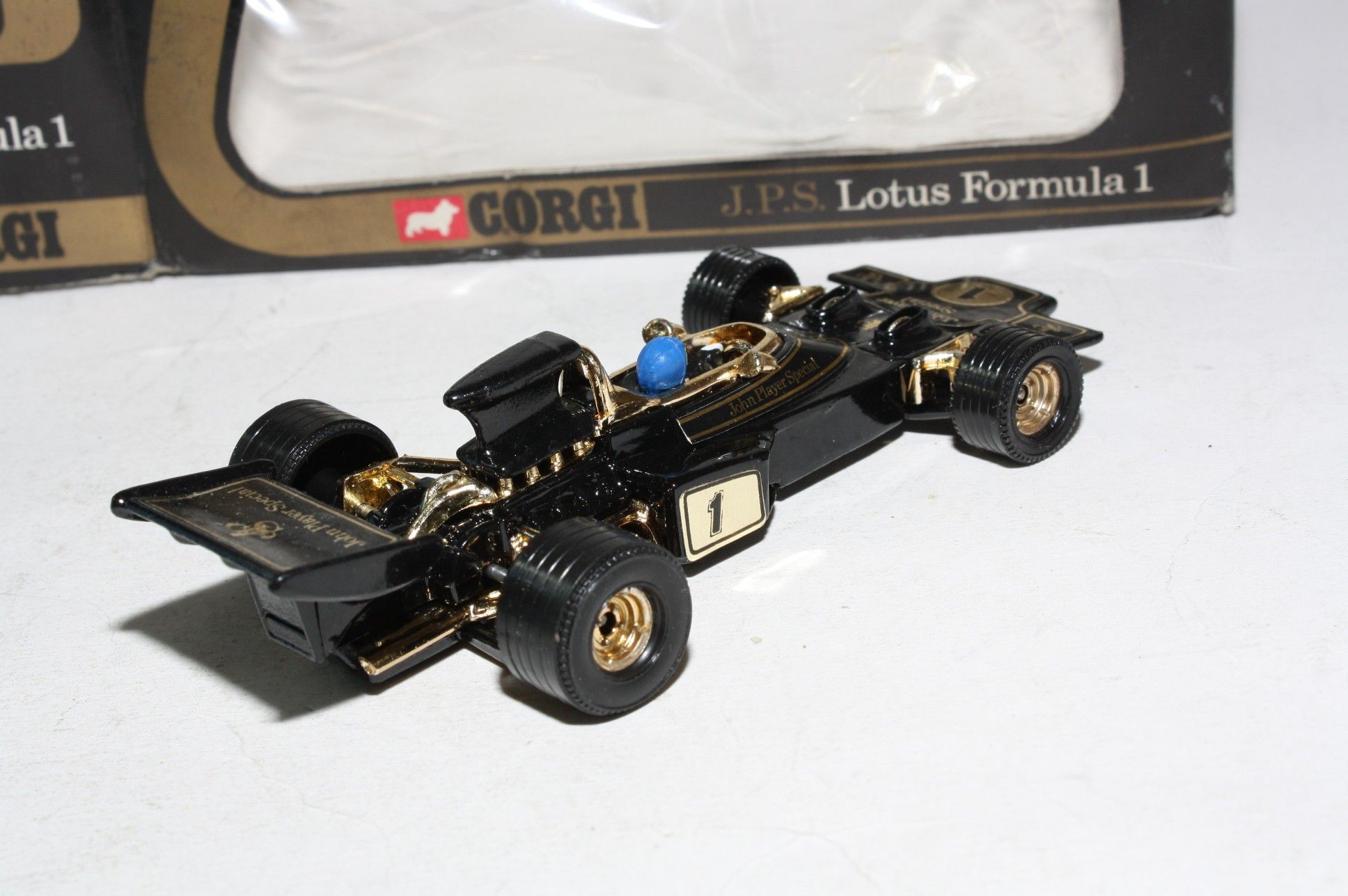 Corgi 154 JPS Ronnie Peterson Lotus,Mint in Original Box | DB