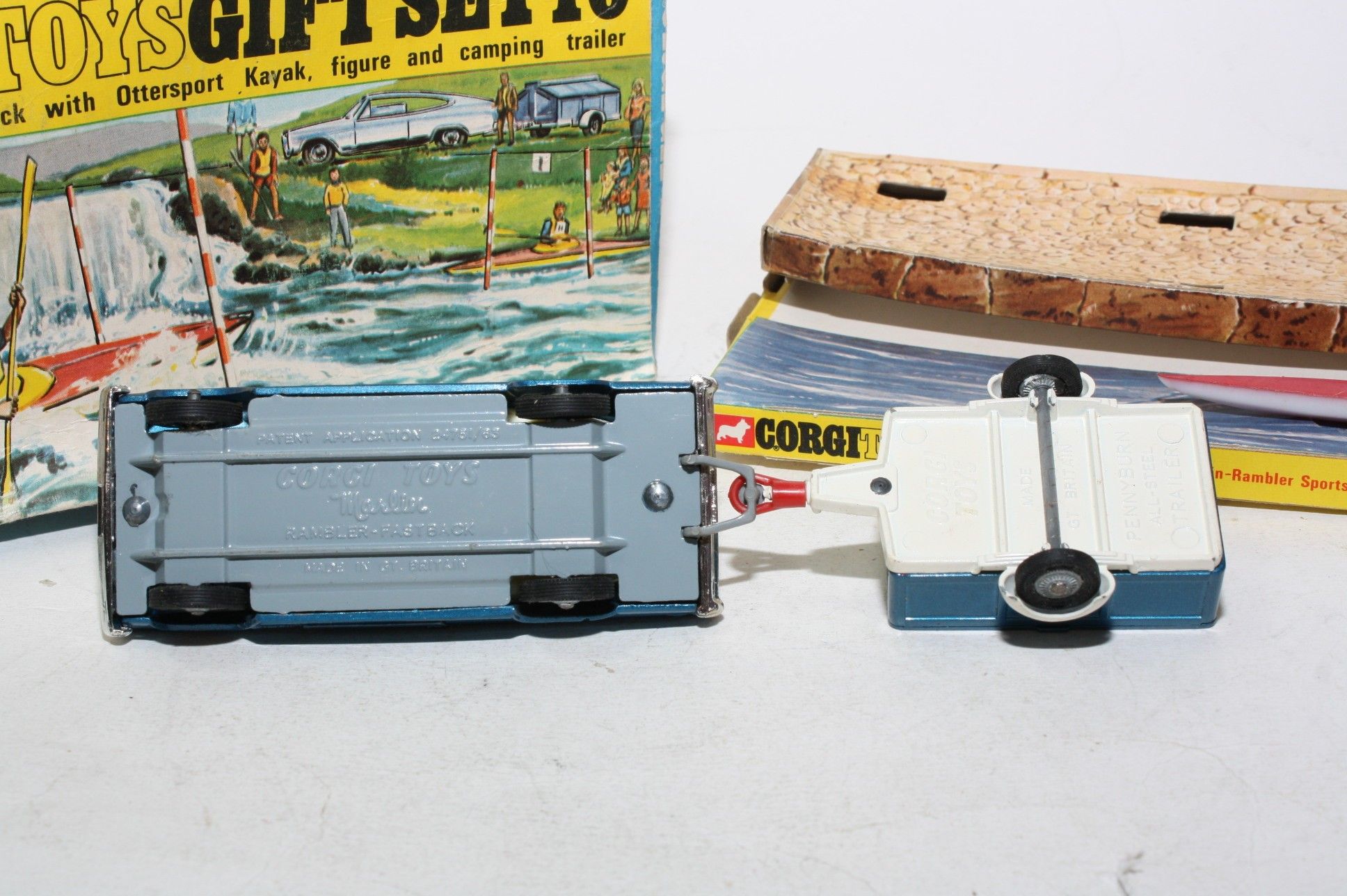 Corgi Toys Gift Set 10 - Marlin Rambler With Ottersport Kayak Figure &  Trailer