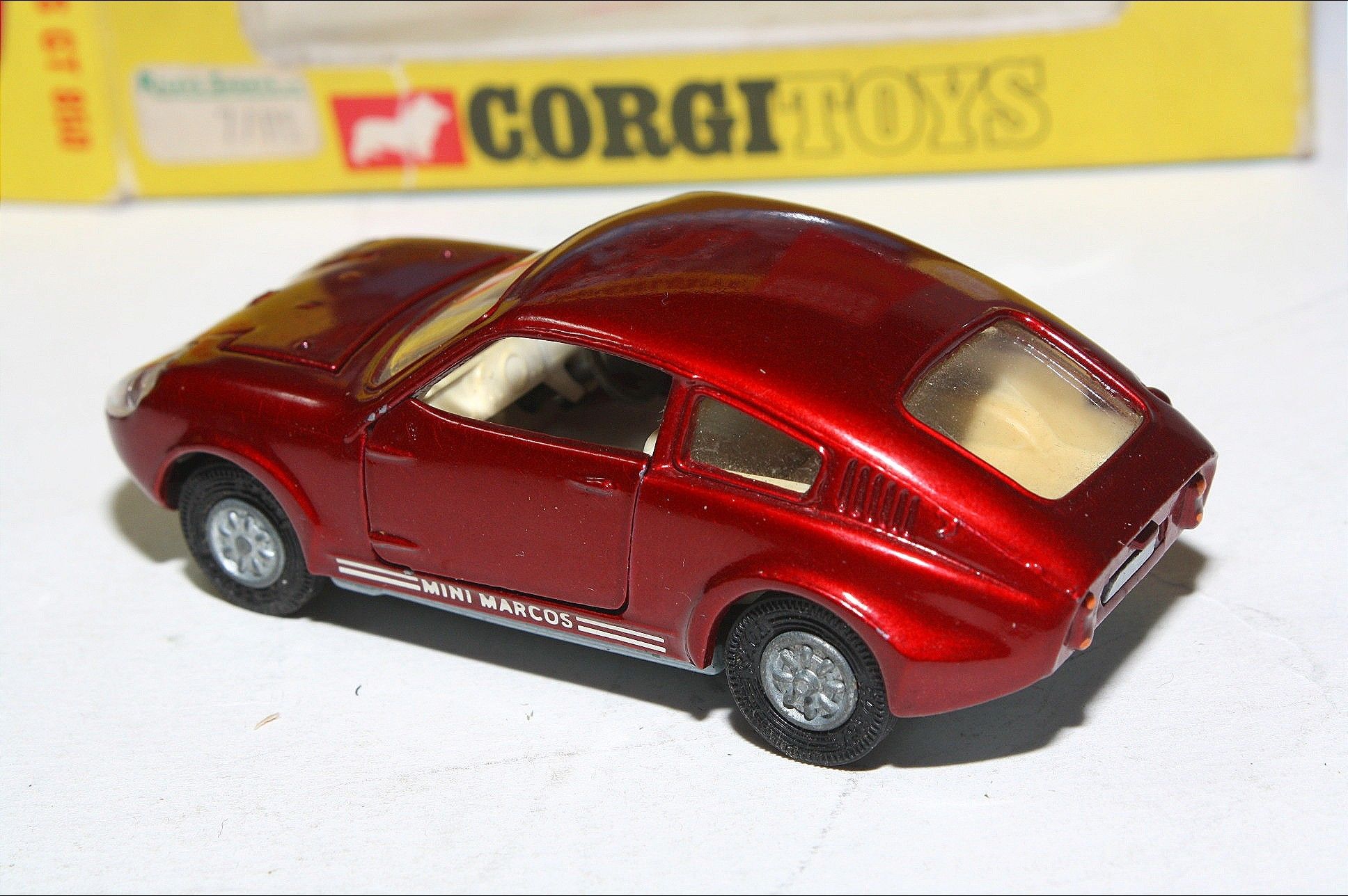 341 Mini Marcos GT 850, Mint in Original Box DB Collectables