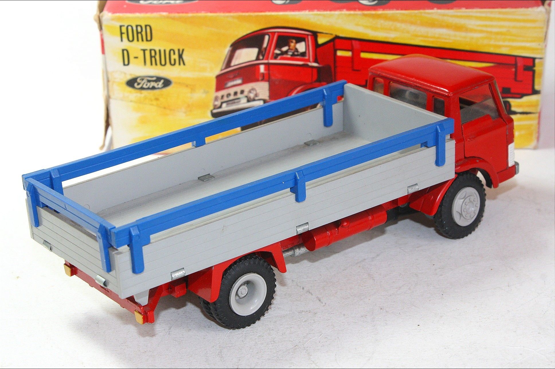 Tekno 915, Ford D Series, Excellent in Original Box | DB Collectables