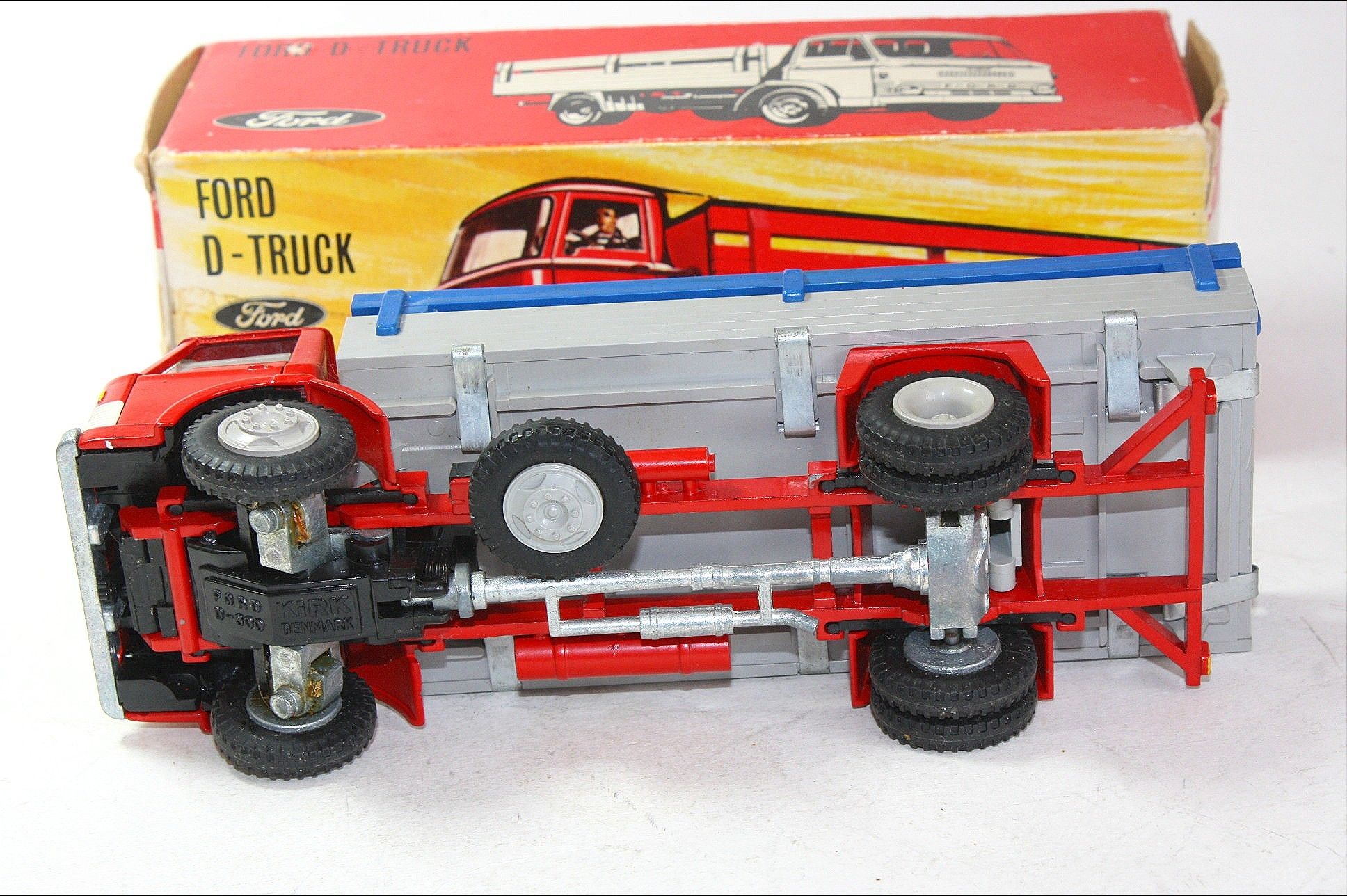 Tekno 915, Ford D Series, Excellent in Original Box | DB Collectables