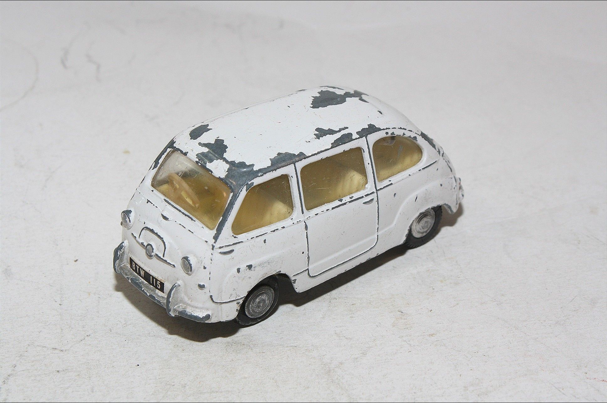 Spot-On 120 Fiat Multipla | DB Collectables