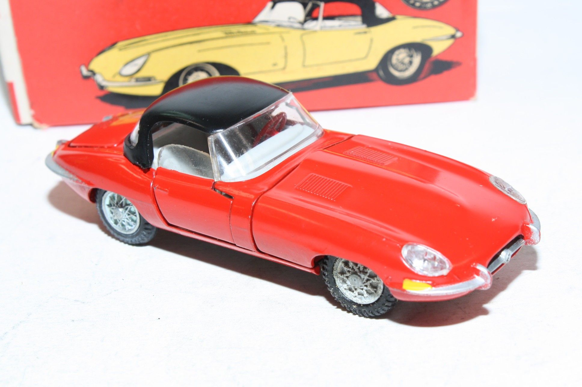 Tekno 1/43 927 Jaguar E Type Kirk Models Base, MIB | DB Collectables