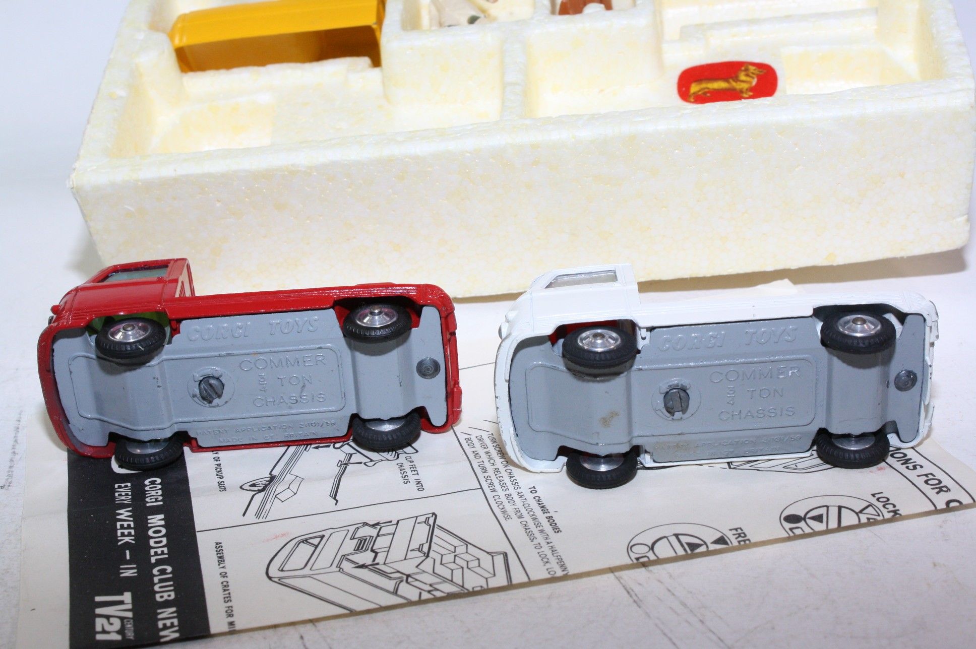 Coffret Ancien Corgi Toys Constructor Set - 2 Véhicules Commerciaux + 5 Caisses Laitières - Bel état
