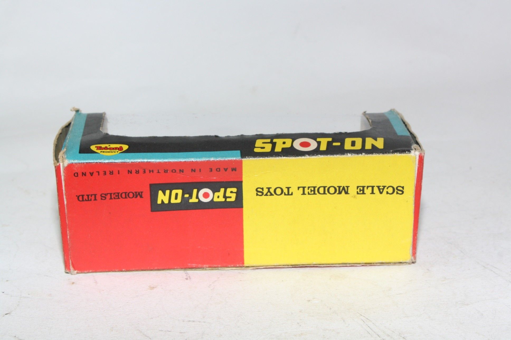 Spot-On 274 Morris 1100 with Canoe, VGC in Original Box | DB