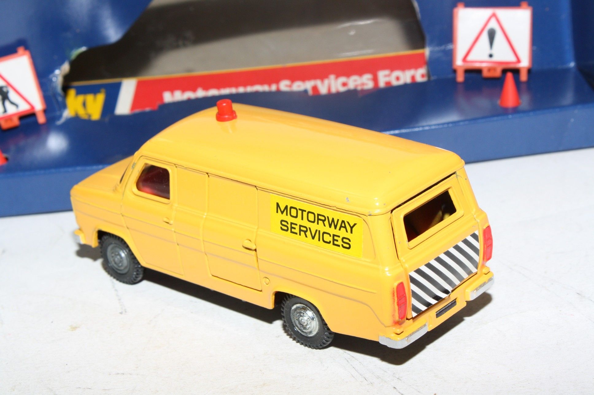 Dinky 417 Ford Transit Van Motorway Services, VGC in Original Box | DB ...