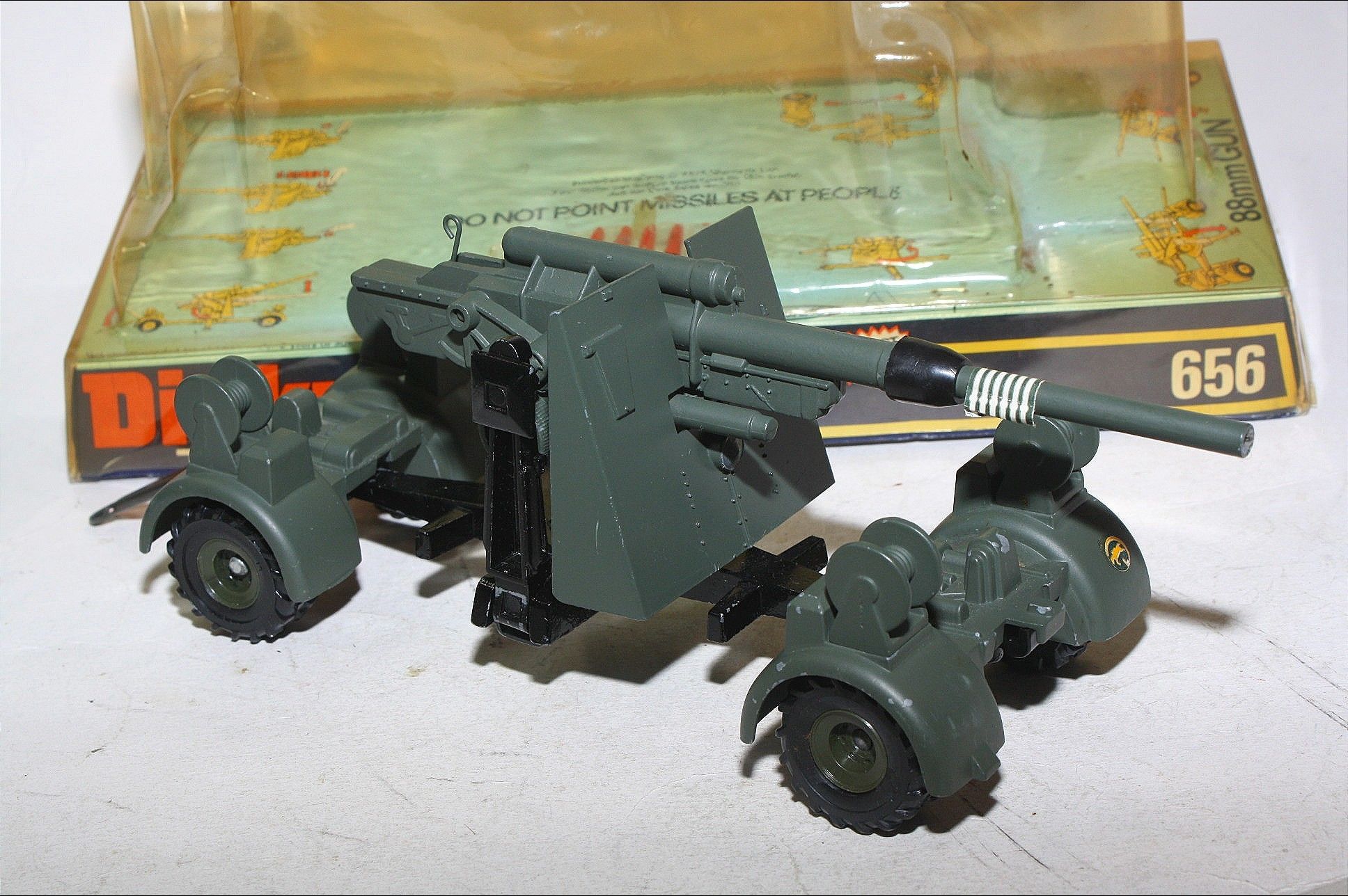 Dinky 656 88mm Gun, Mint in Original Bubble Pack | DB