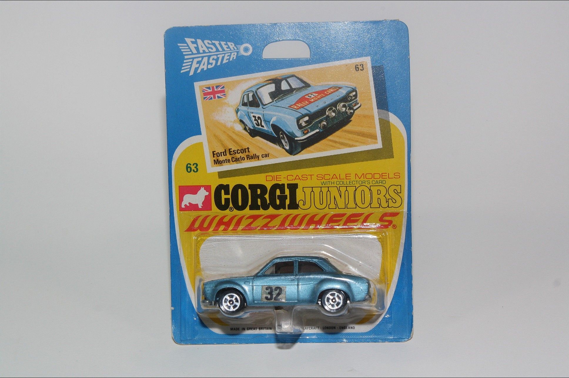 Corgi Juniors Early issue Rare colour Ilford FORD Rally ESCORT Mint boxed Nice. 