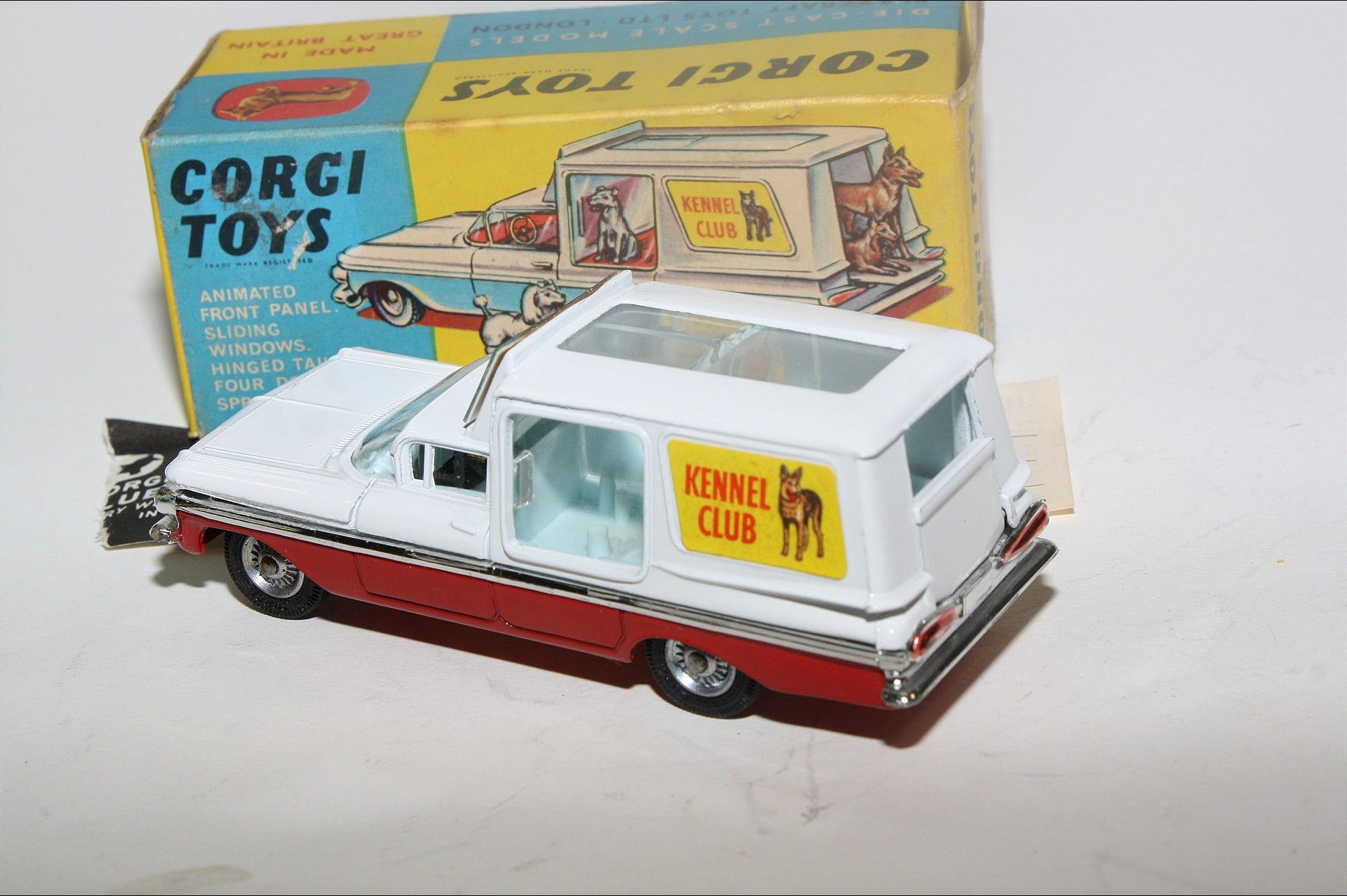 Vintage Corgi Toys 486 Chevrolet Impala Kennel Club & 3 Dogs Diecast  Vehicle 