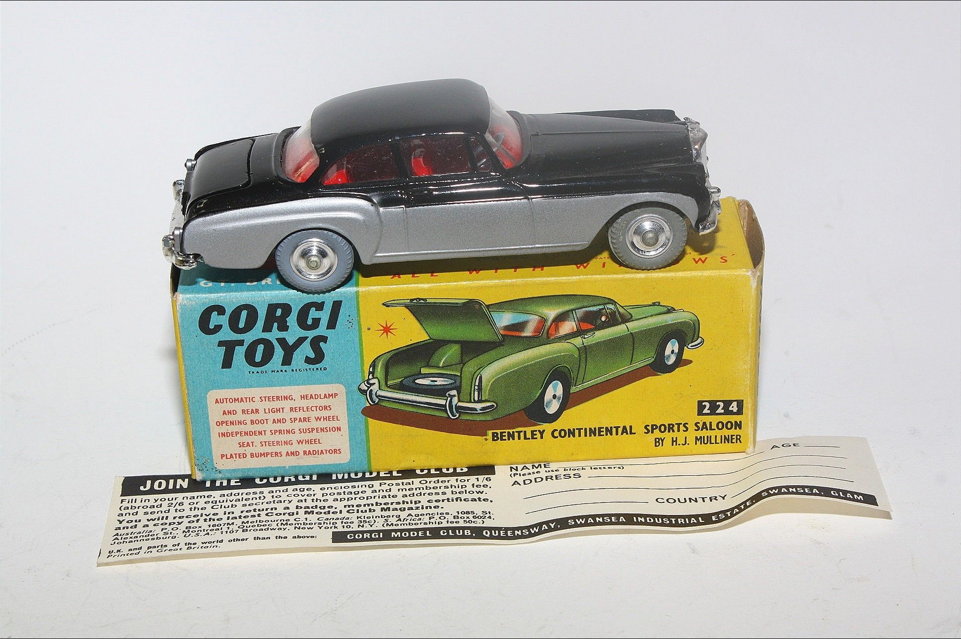 Corgi 224 Bentley Continental, Mint in Good Original Box | DB Collectables