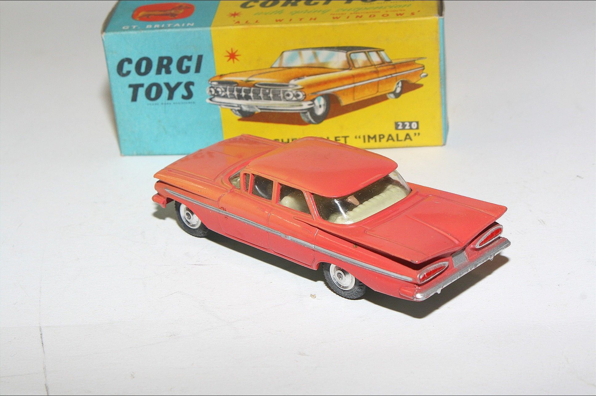 Corgi Toys Chevrolet Impala No.220-a4 -  Sweden