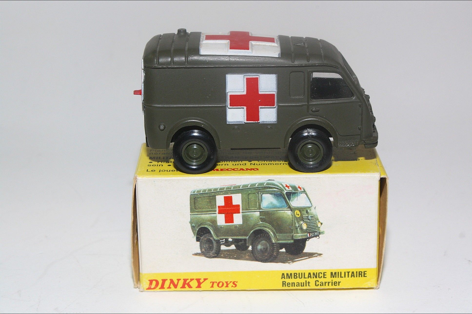 楽天市場】【中古】 DINKY TOYS 820 AMBULANCE MILITAIRE REAULT