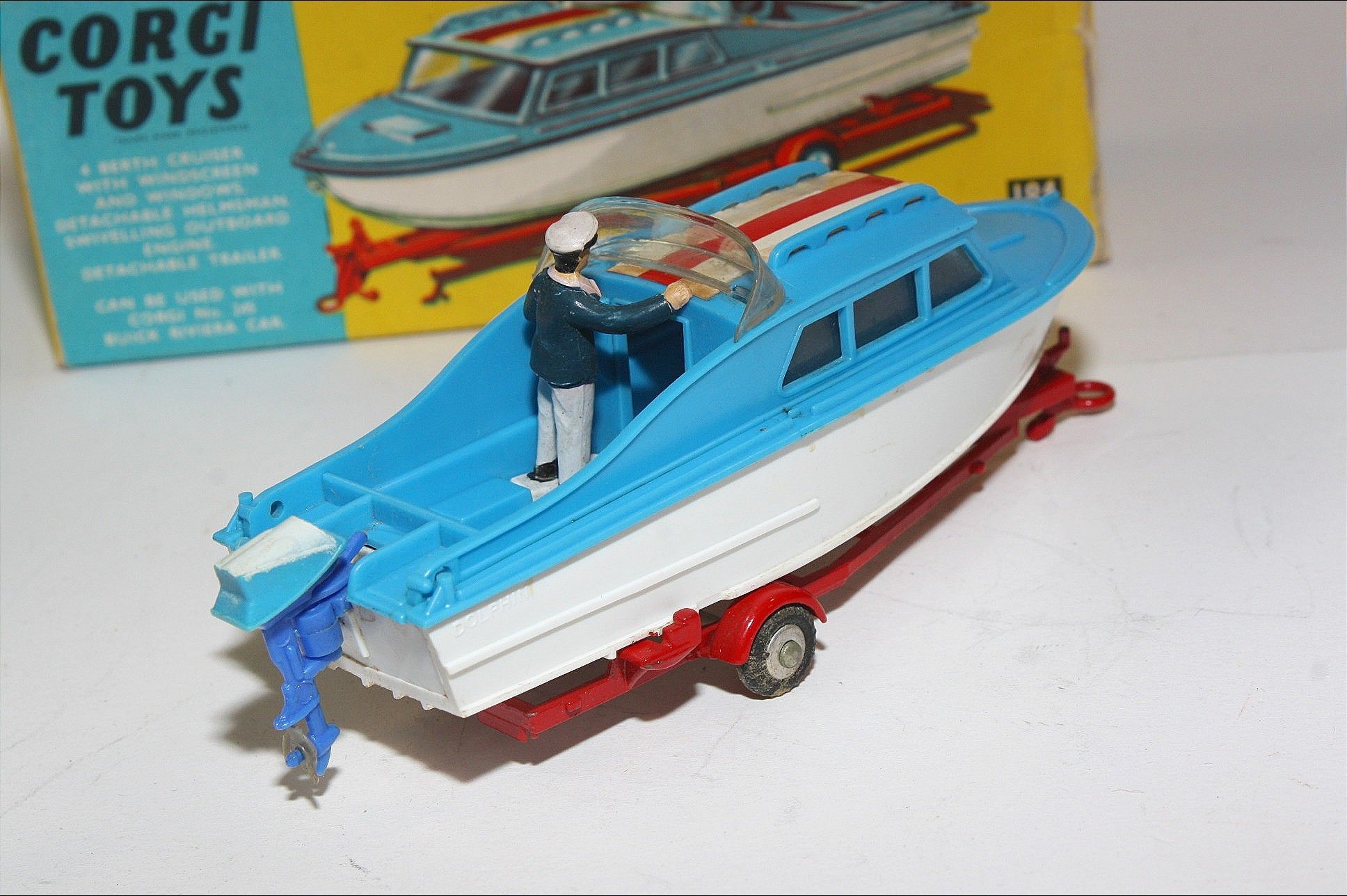 Corgi 104 Dolphin 20 Crusier, VGC in Original Box | DB