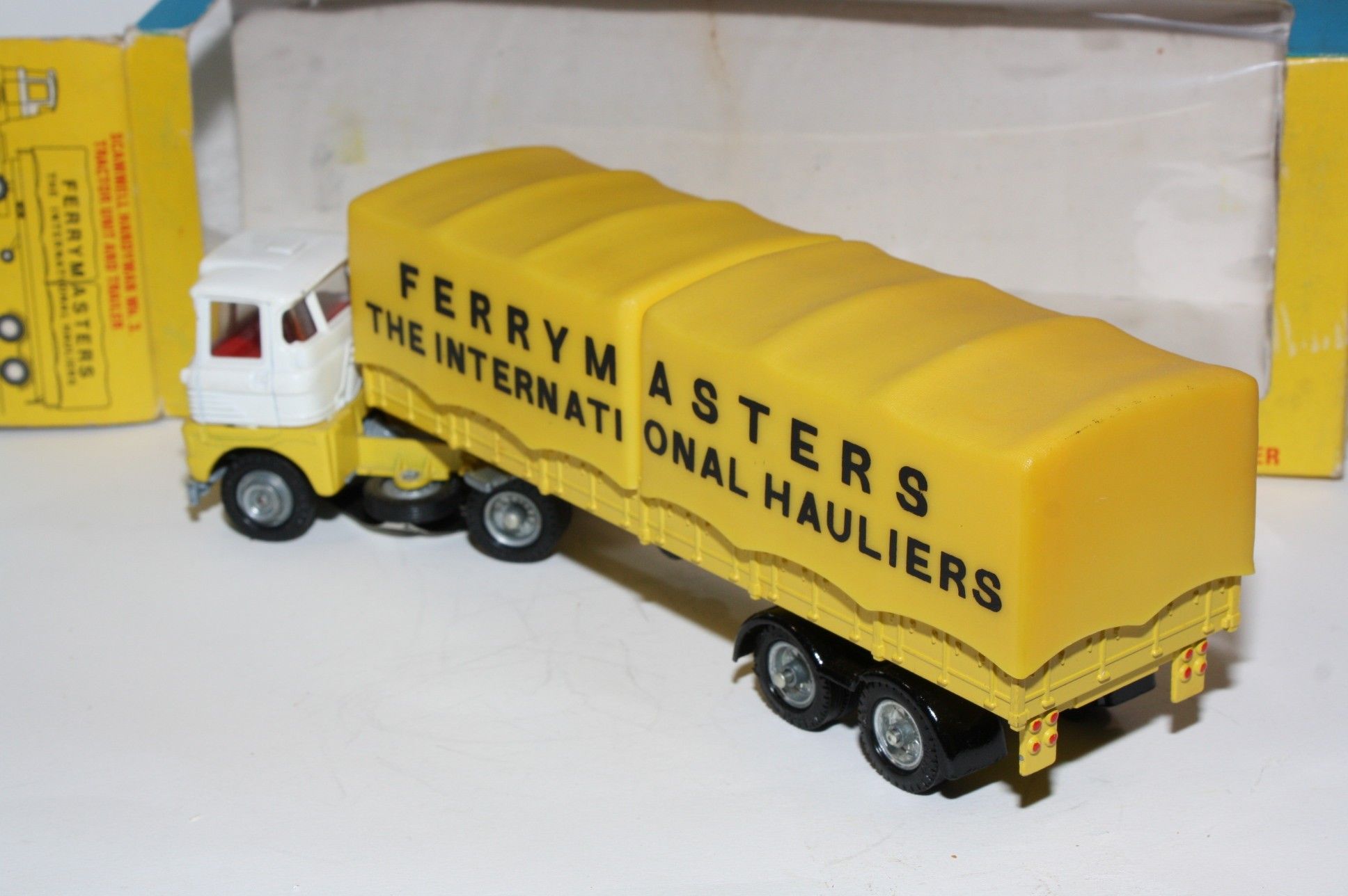 Corgi 1147 Ferrymasters Truck, VGC in Original Box | DB Collectables