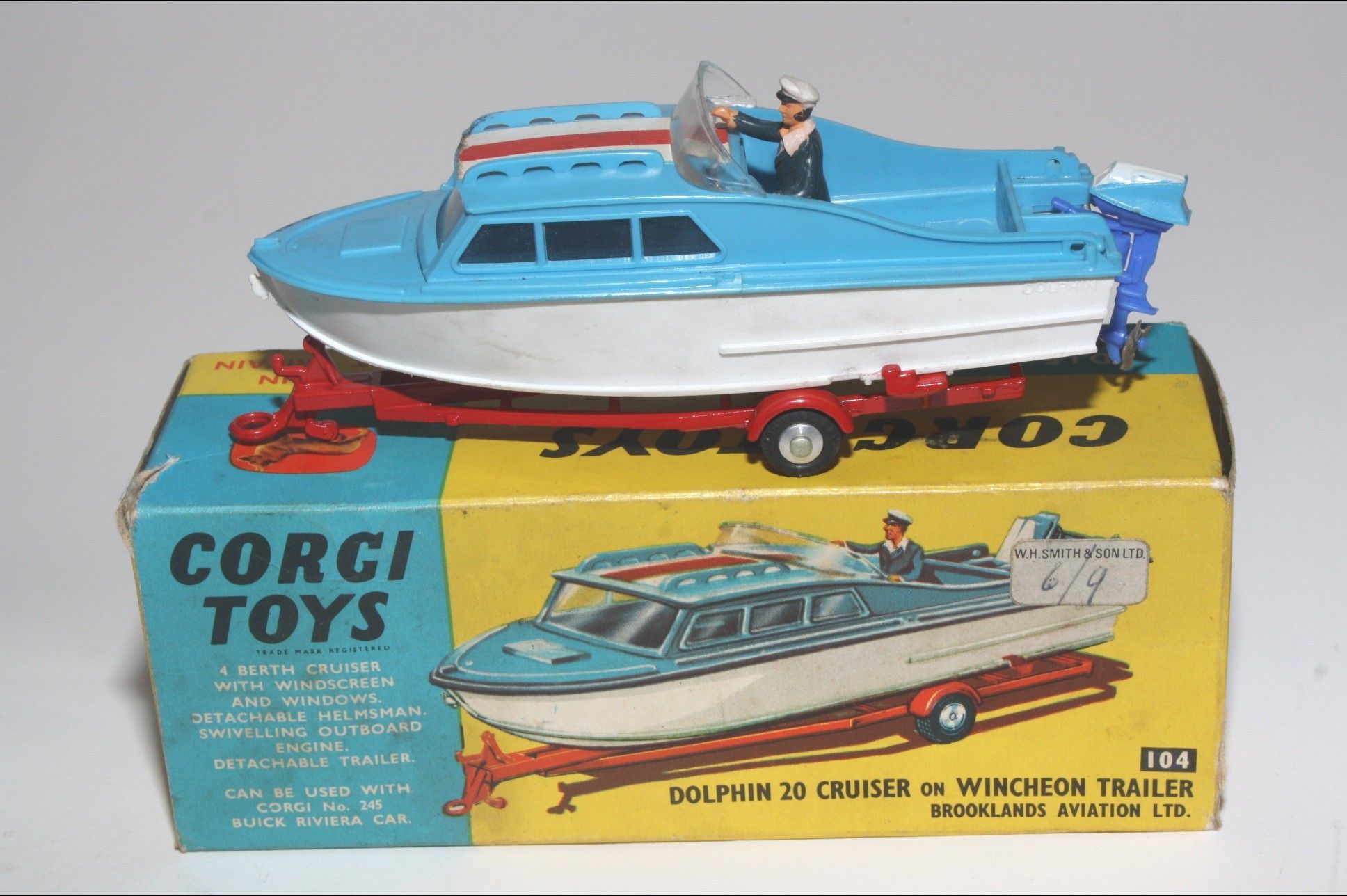 Corgi 104 Dolphin 20 Crusier , VNM Good Original Box | DB Collectables