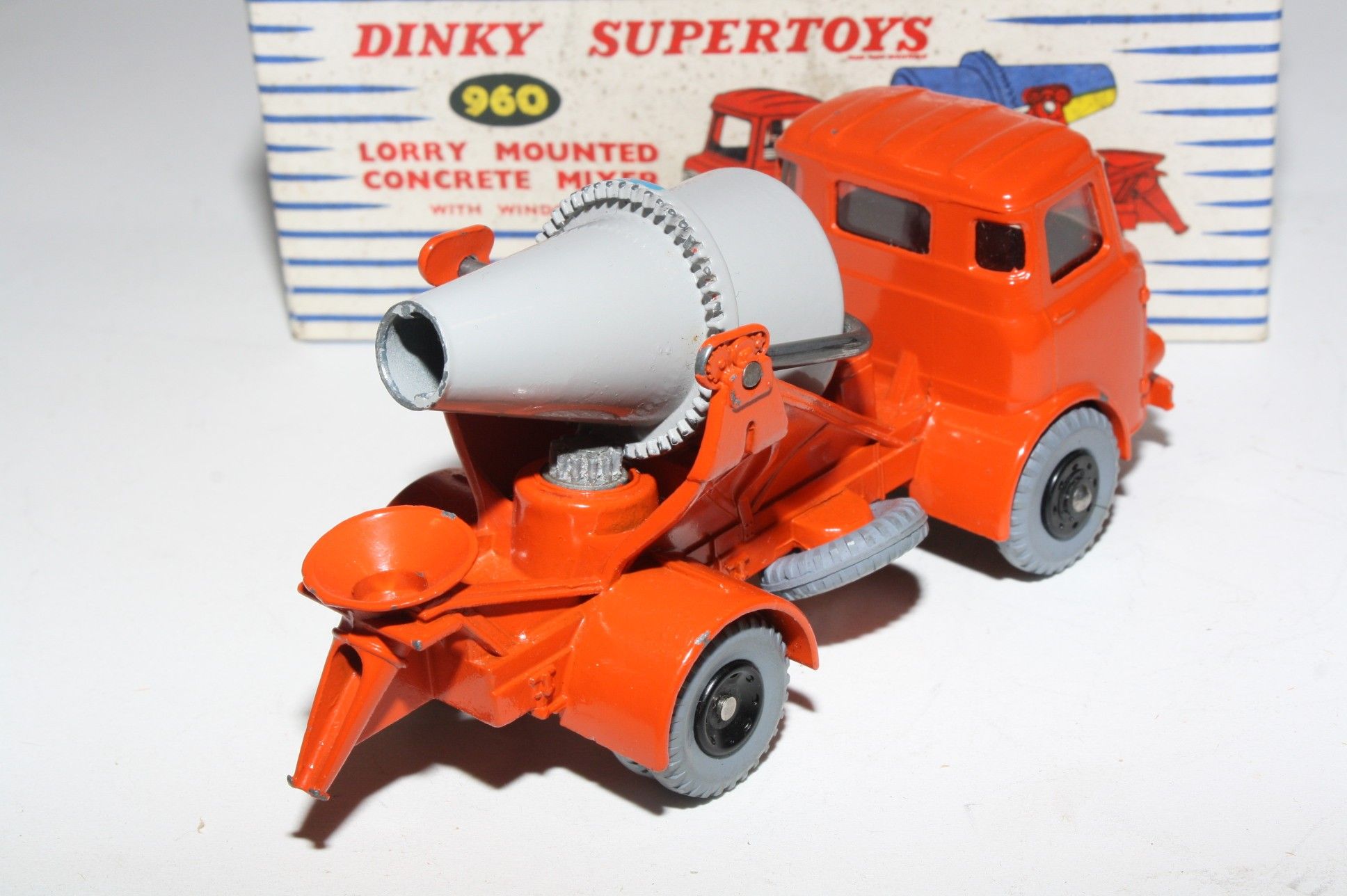 ミニカー Dinky 960 LORRY MOUNTED CONCRETE Dinky 960 Albion Lorry Mounted Concrete Mixer, VGC in Original Box
