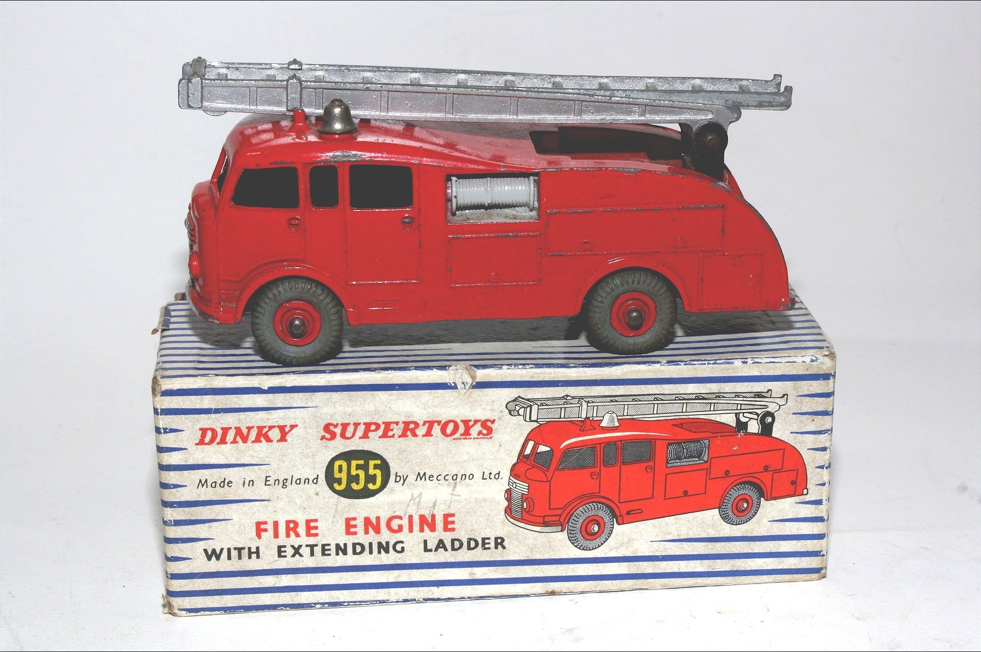 dinky 955 fire engine