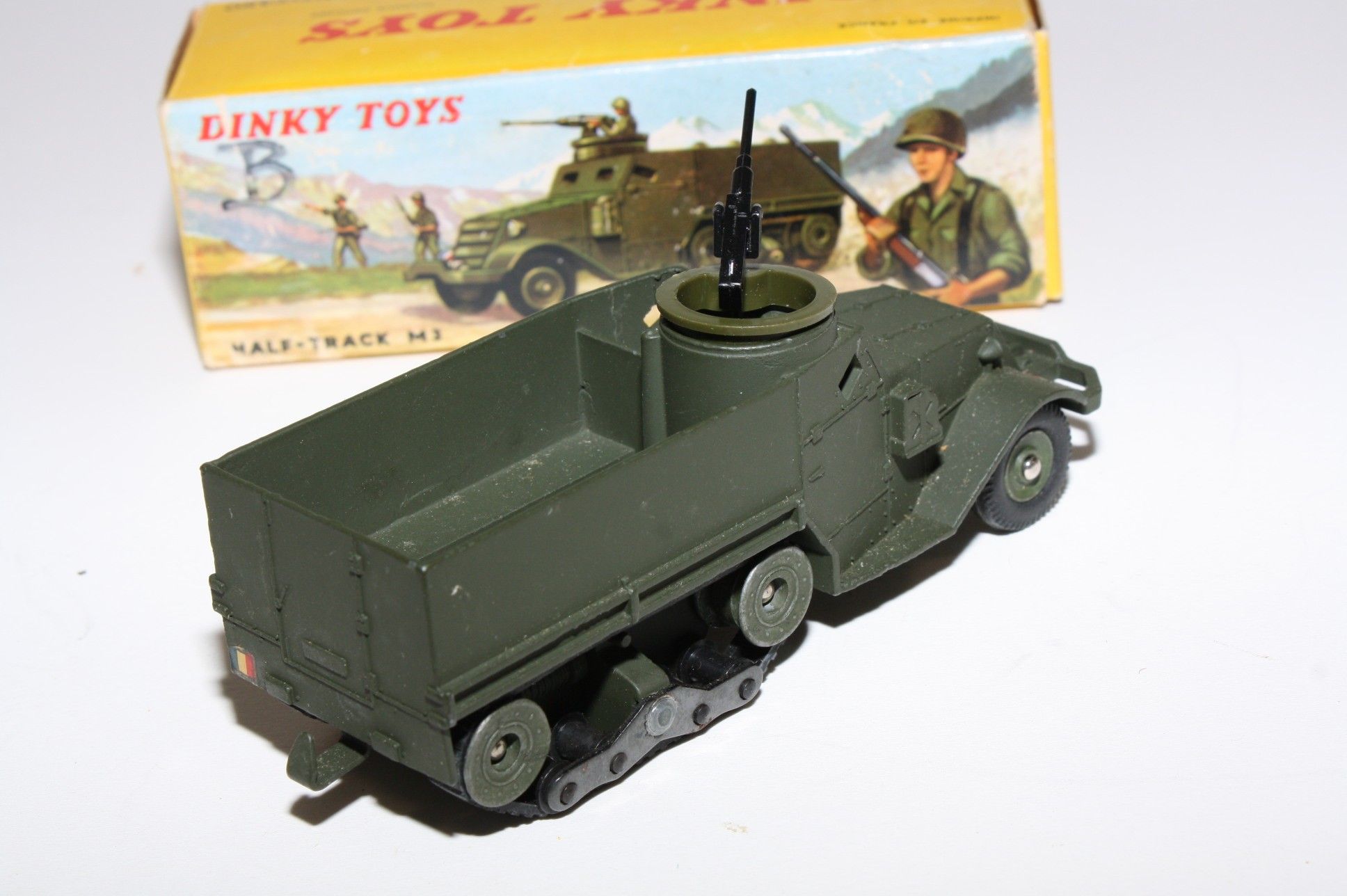 FRENCH DINKY TOYS #822 M3 ARMY HALFTRACK WITH MACHINE GUN