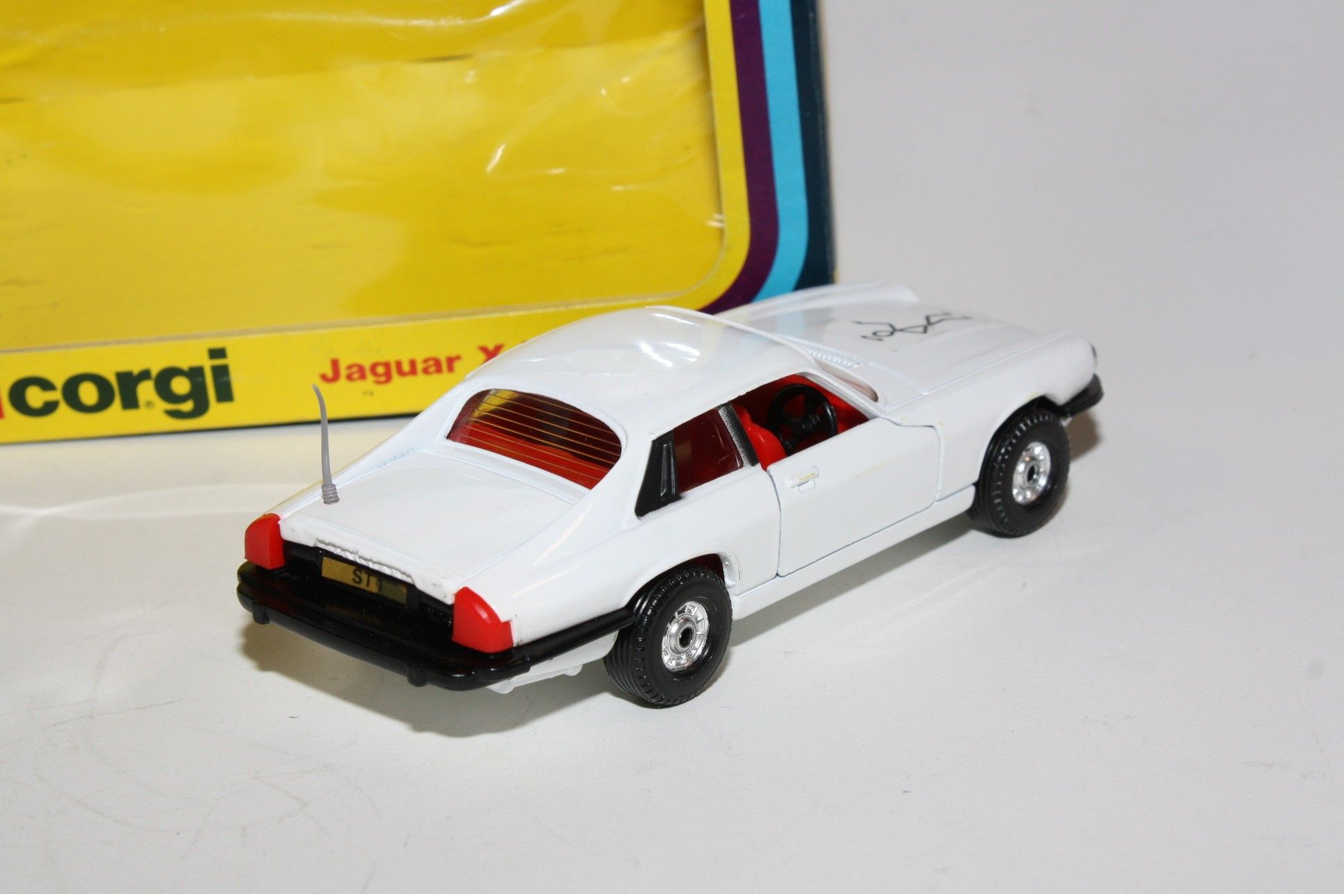 Corgi 318 Jaguar XJS TWR Racing 1/36 - 1981 - Neuve, Boîte Usagée