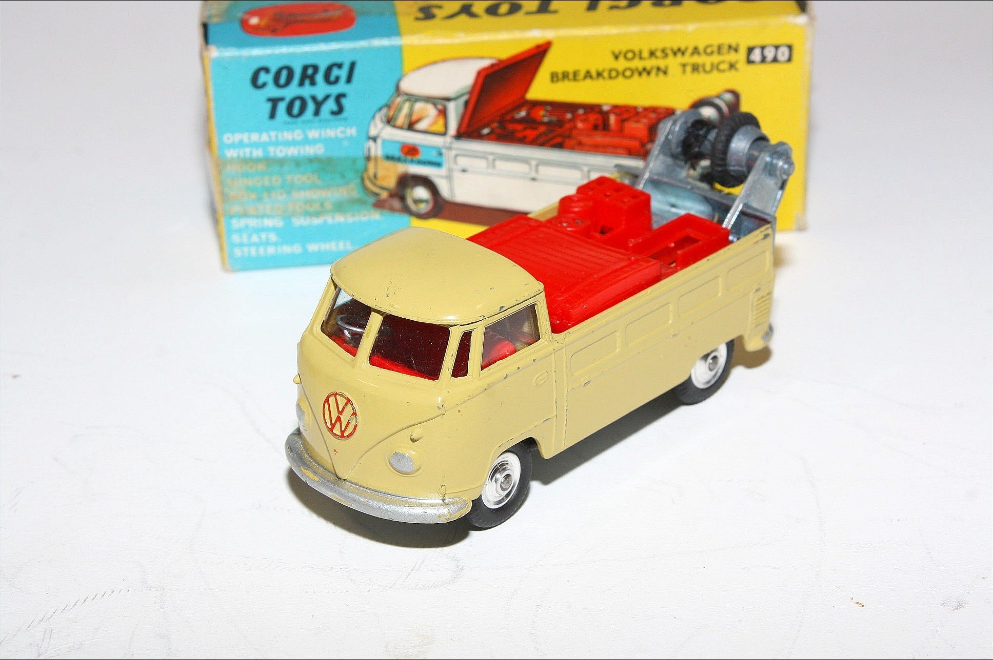 Corgi 490 Volkswagen Breakdown Truck, Excellent in Original Box | DB  Collectables