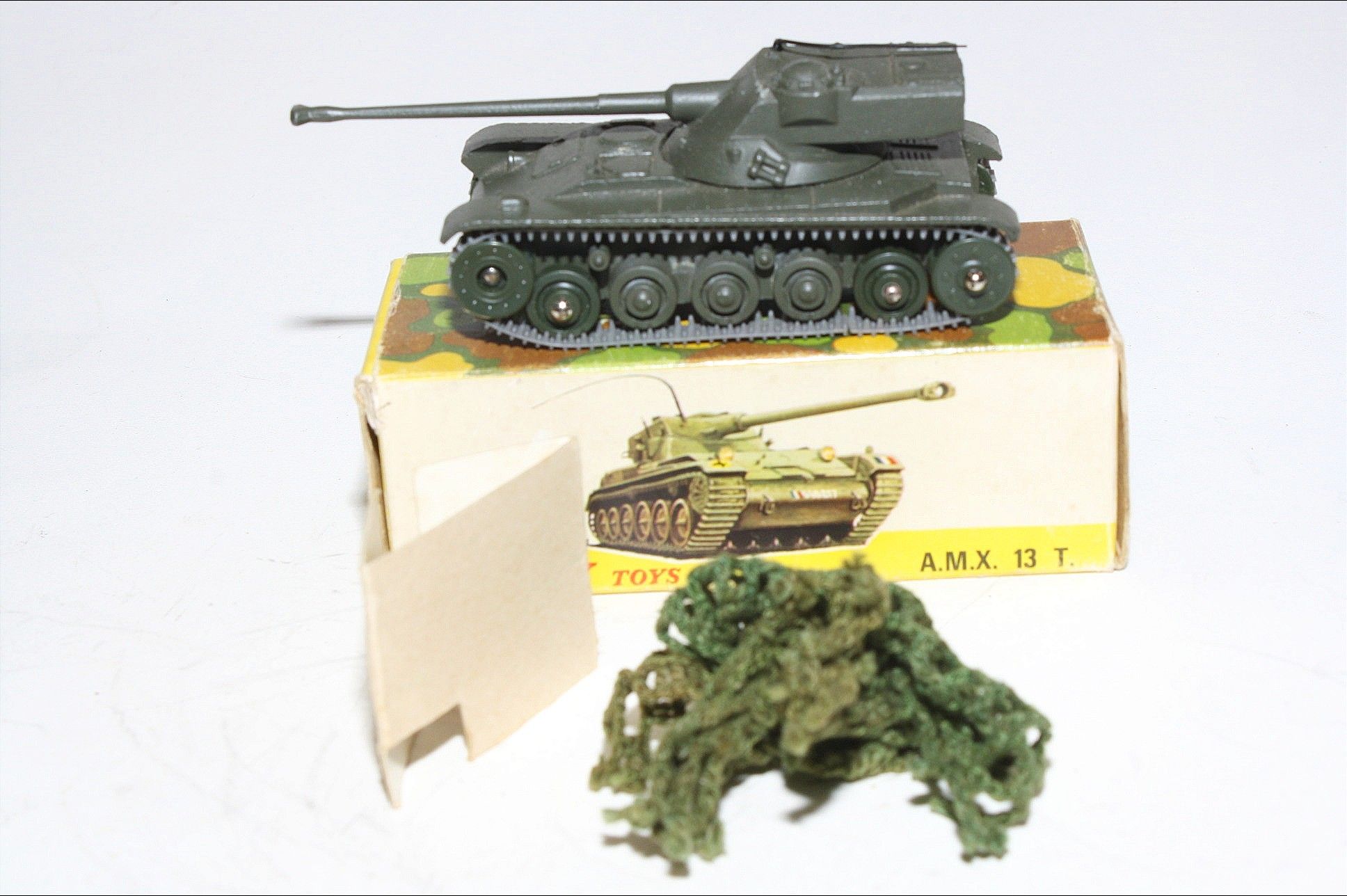 Dinky Toys Char AMX Meccano made in france à restaurer 8 x 4 cm