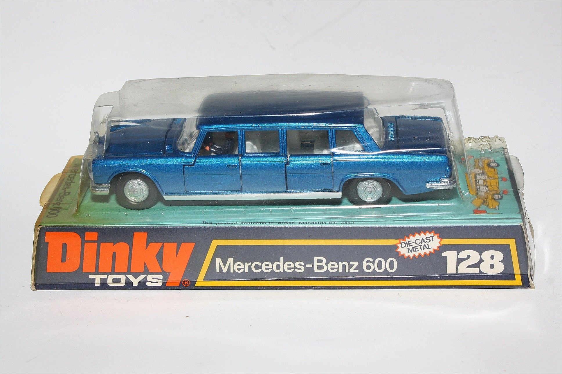 CLEAN 1976 Dinky Toys England 128 Cast Metal Mercedes Benz