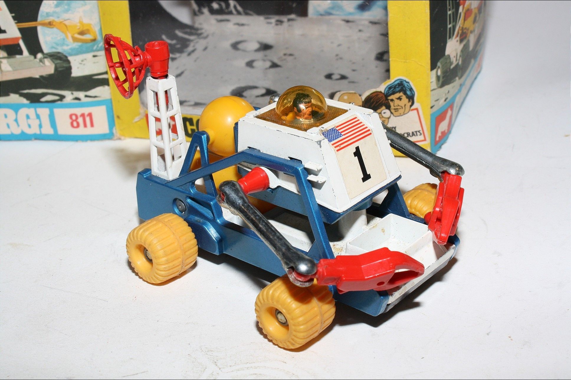 ミニカー Buzz Moon Buggy Corgi 811 James Bond Moon Buggy, VGC in Original Box | DB