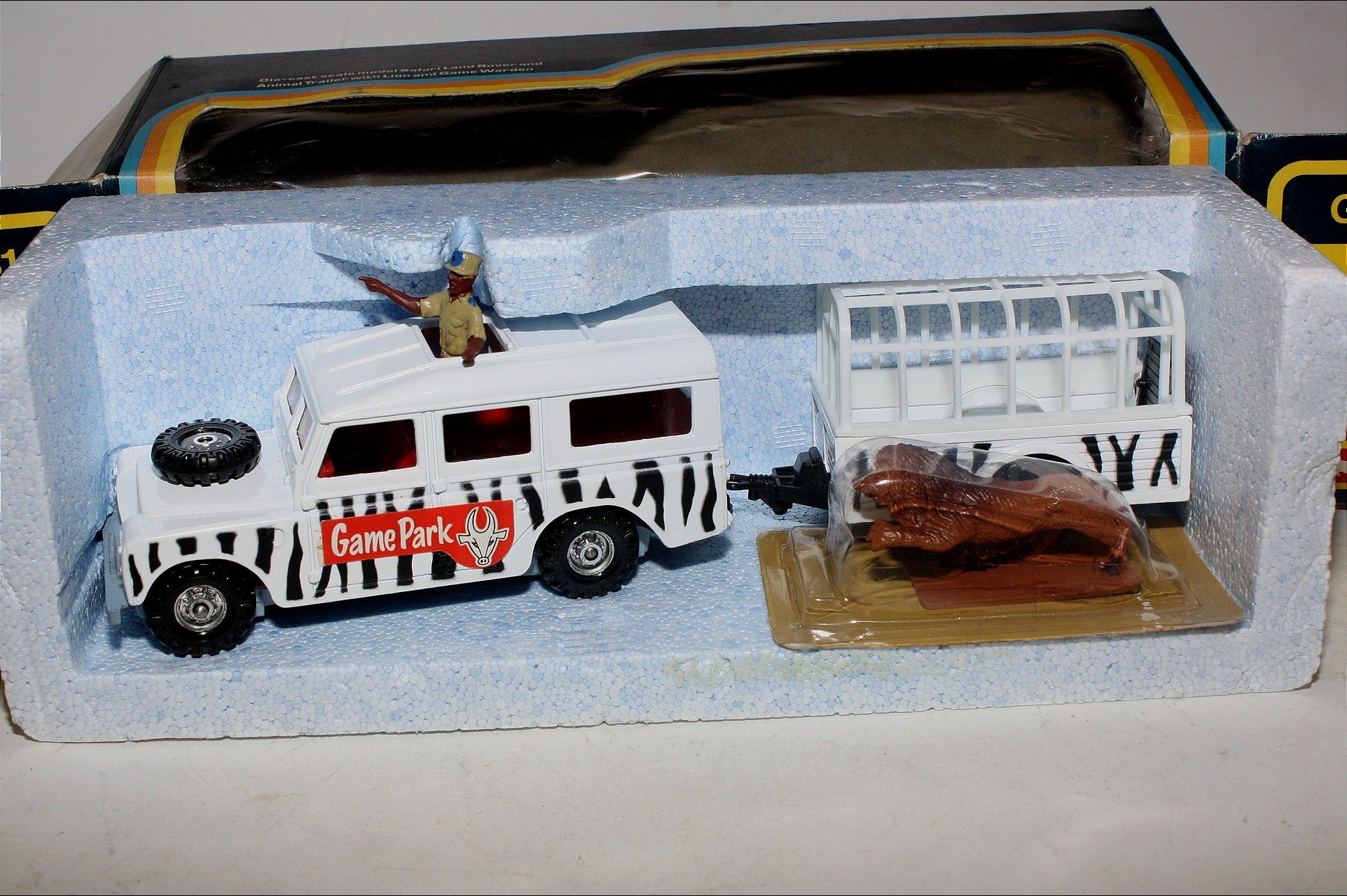 Corgi Gift Set 31 Safari Land Rover, Mint in Good Original Box